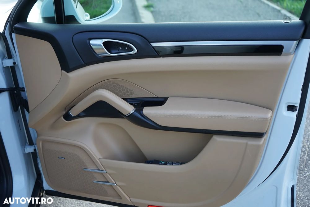 Porsche Cayenne - 18