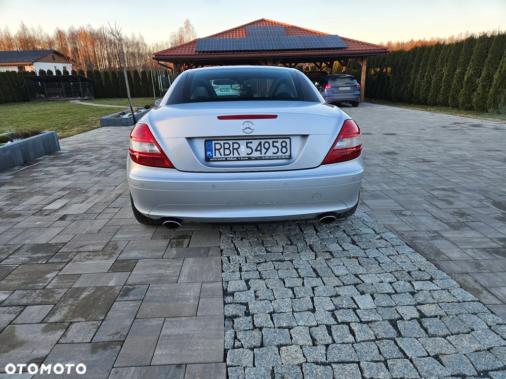 Mercedes-Benz SLK 300 Sport Edition - 4