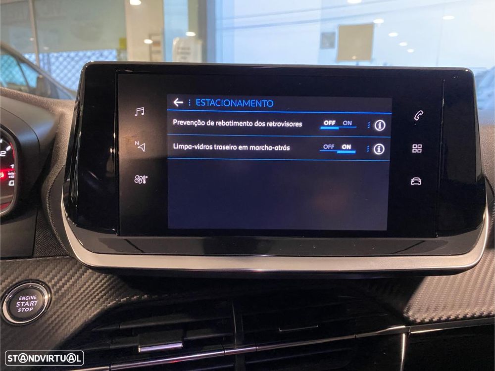 Peugeot 2008 1.2 PureTech Allure Pack - 44