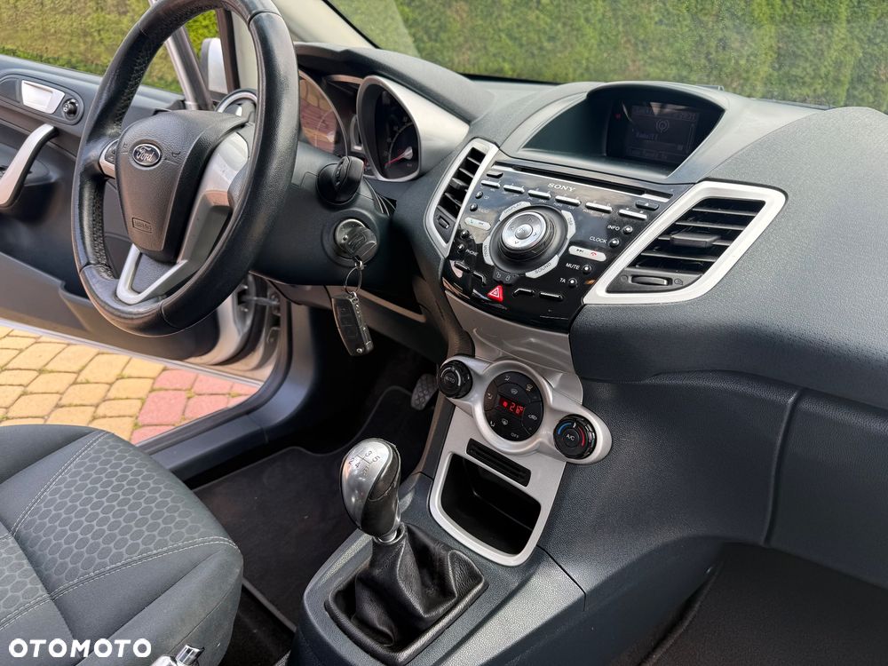 Ford Fiesta 1.6 Ti-VCT Titanium - 33