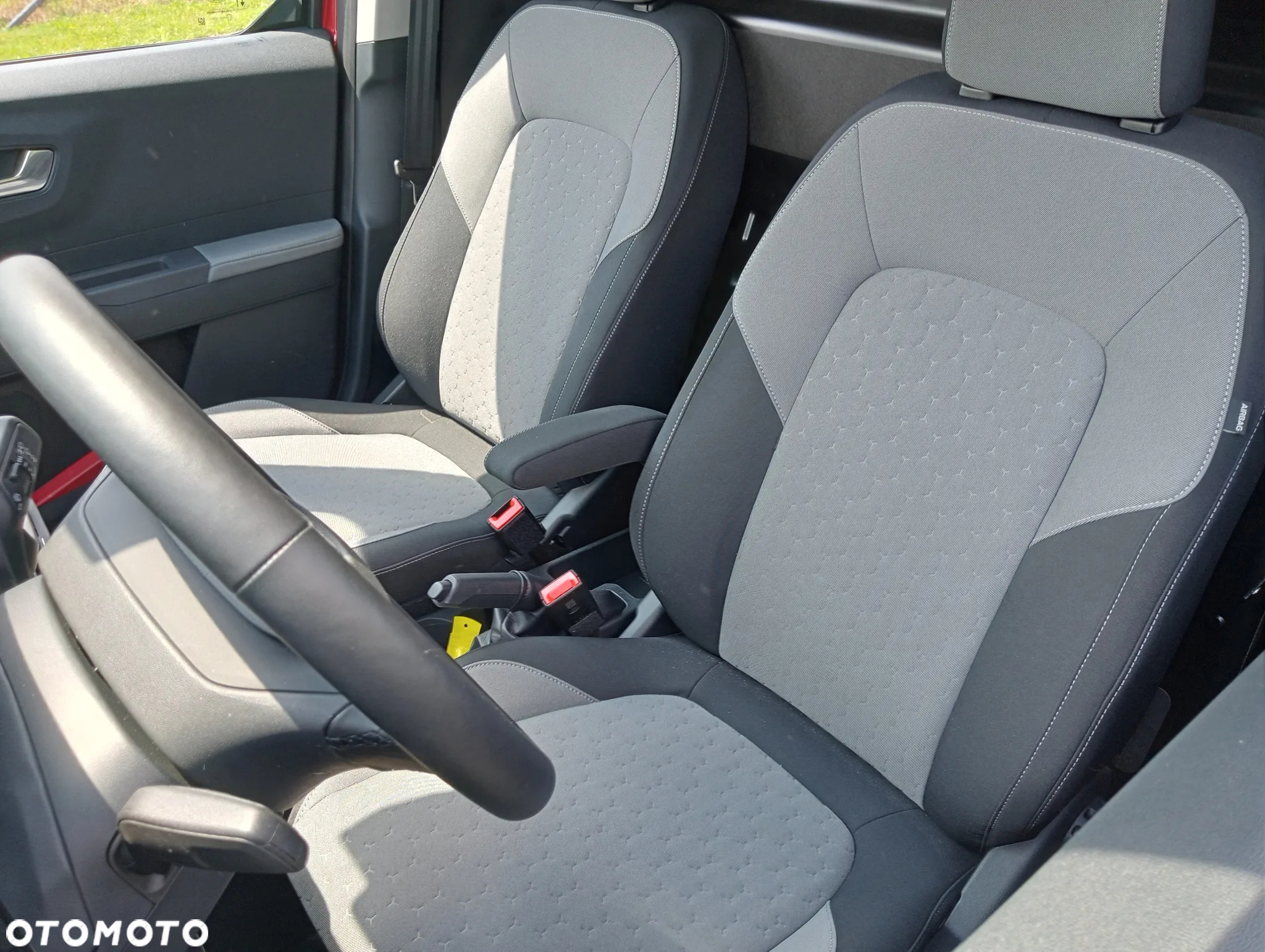 Ford transit courier - 16