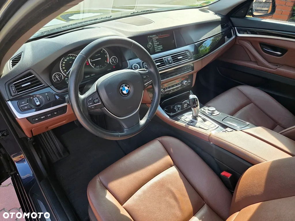 BMW Seria 5 525d xDrive Touring - 14