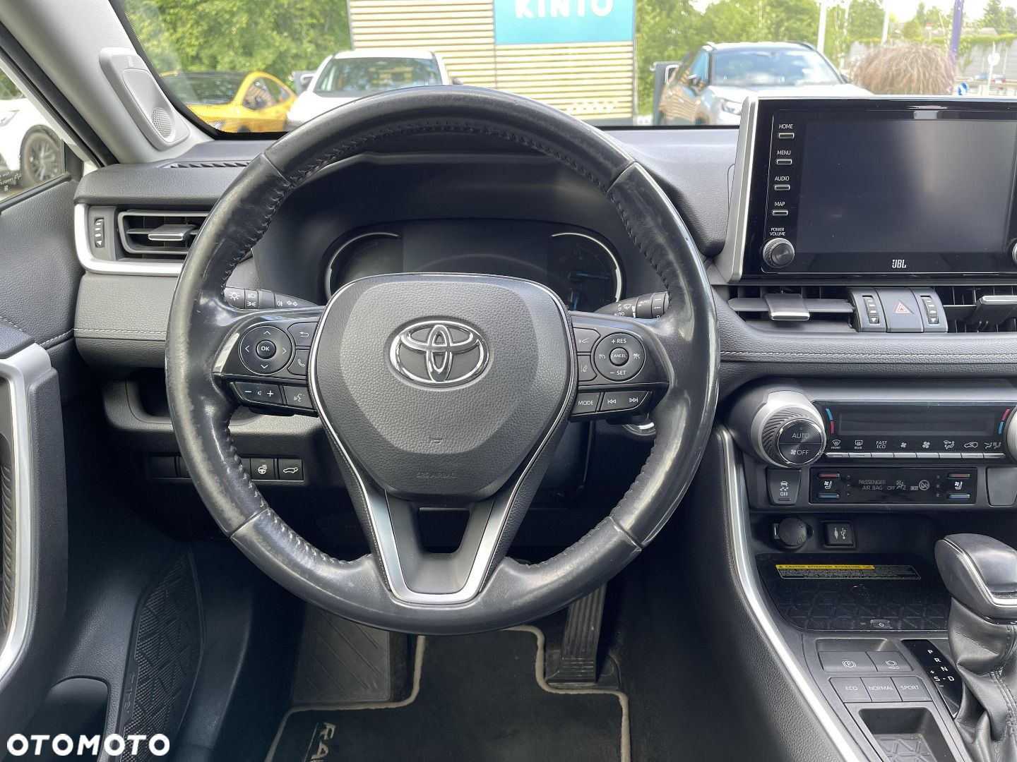 Toyota RAV4 - 11