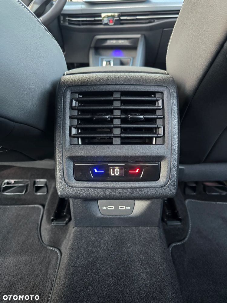 Volkswagen Golf Variant 1.5 eTSI OPF DSG Move - 23