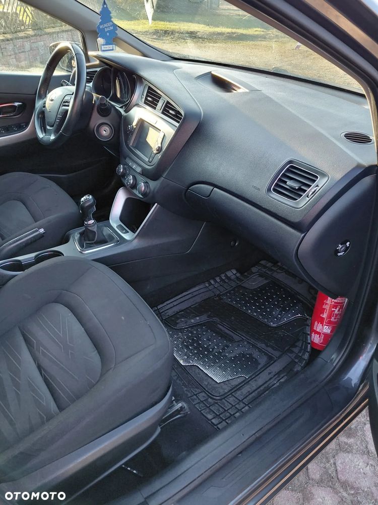 Kia Ceed - 6