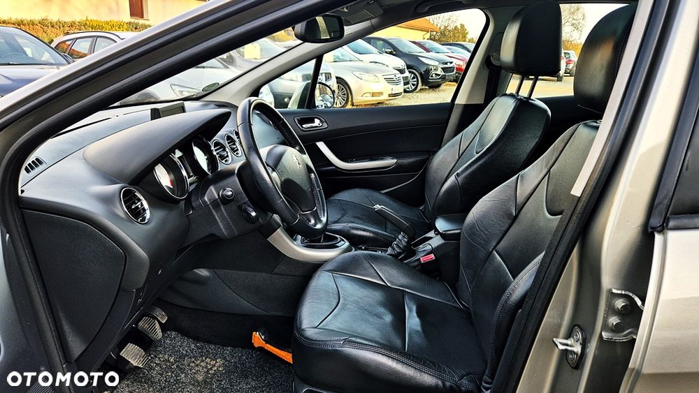 Peugeot 308 1.6 Premium Plus - 30