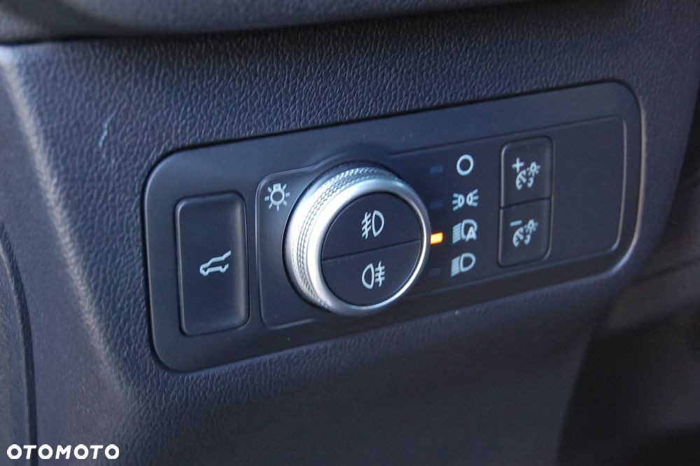 Ford Kuga 2.0 EcoBlue 4x4 ST-LINE X - 22