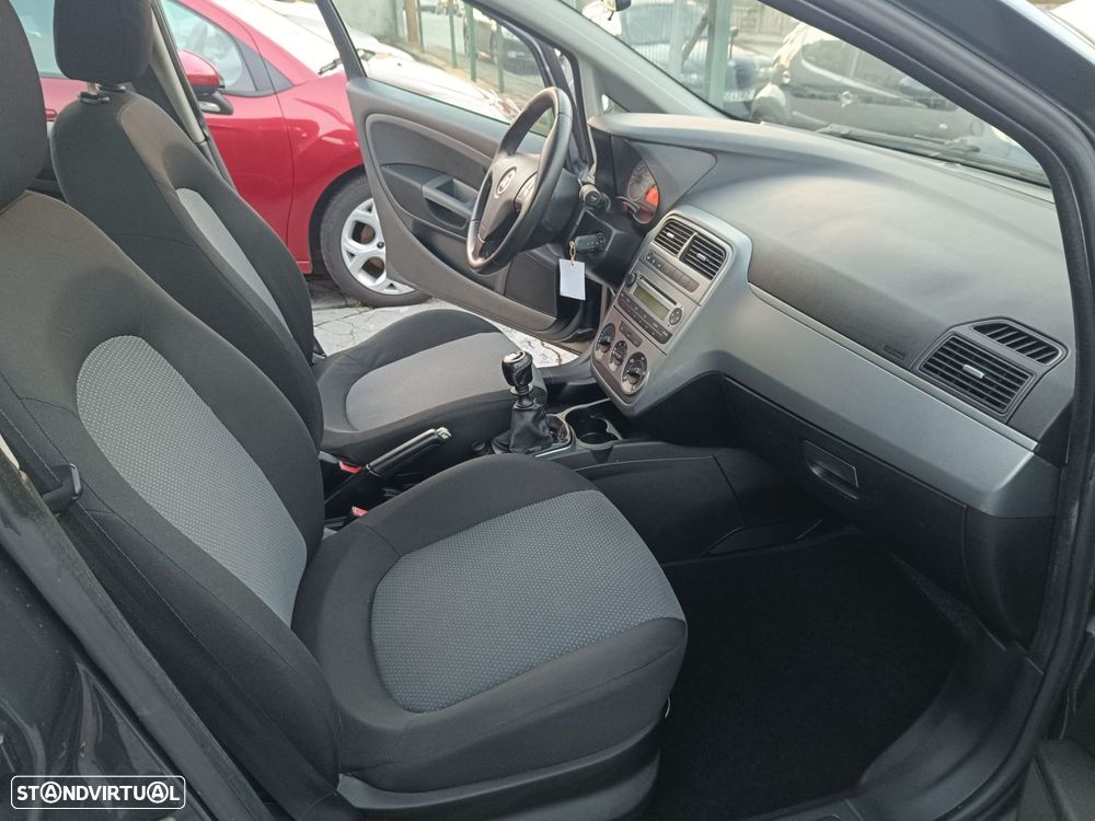 Fiat Grande Punto - 6