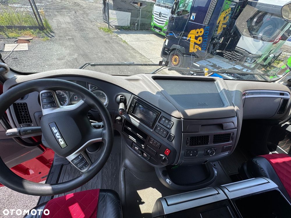 DAF XF - 10