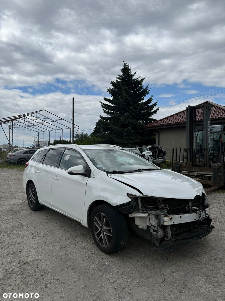 Toyota Auris - 3