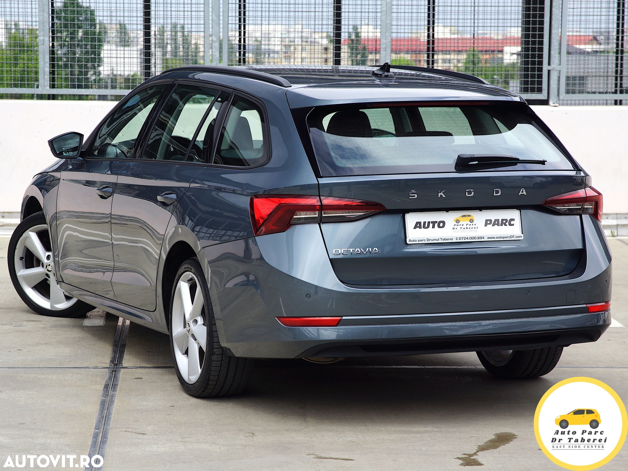 Skoda Octavia Combi Diesel 2.0 TDI DSG Style - 10