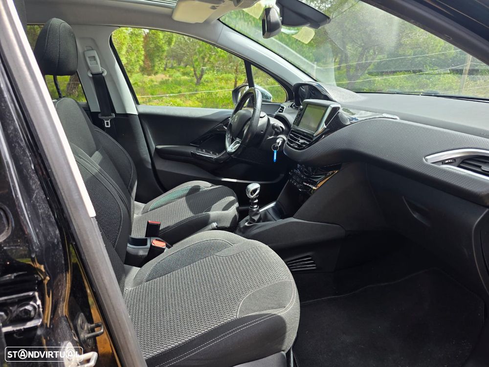 Peugeot 208 PureTech 110 Stop & Start Allure - 19