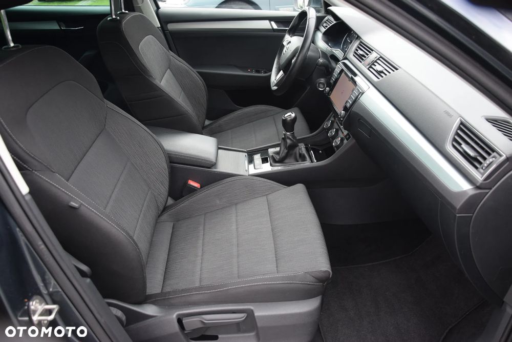 Skoda Superb 2.0 TDI Ambition - 12
