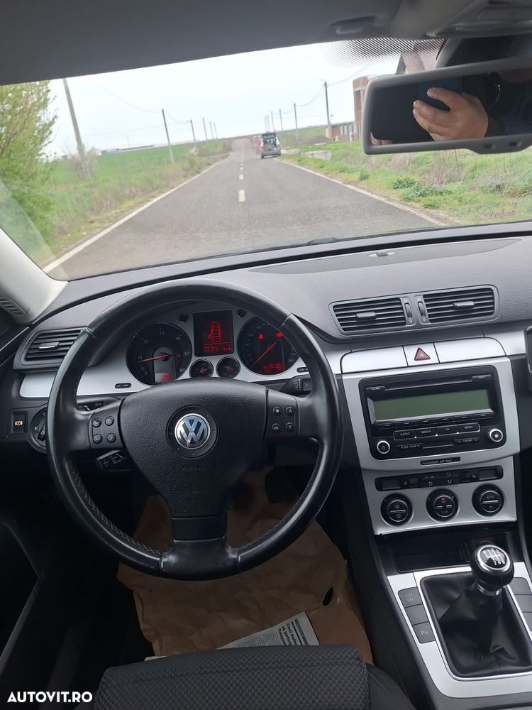 Volkswagen Passat - 5