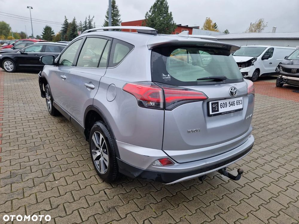 Toyota RAV4 2.0 D-4D Premium 4x2 - 7