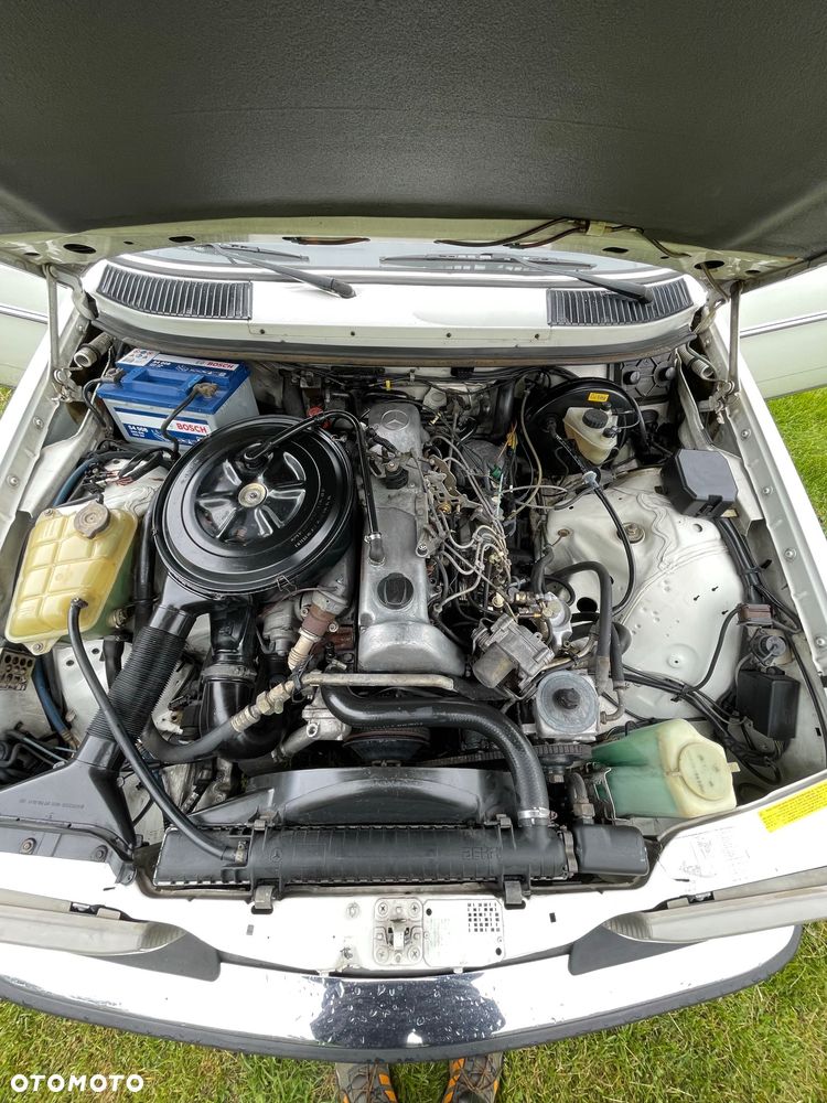 Mercedes-Benz W123 - 8