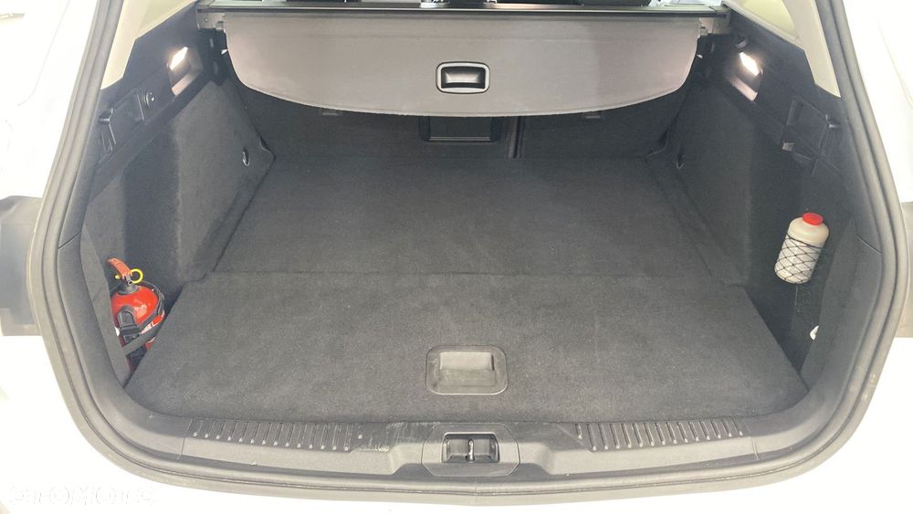 Ford Focus 1.0 EcoBoost mHEV Titanium X - 12