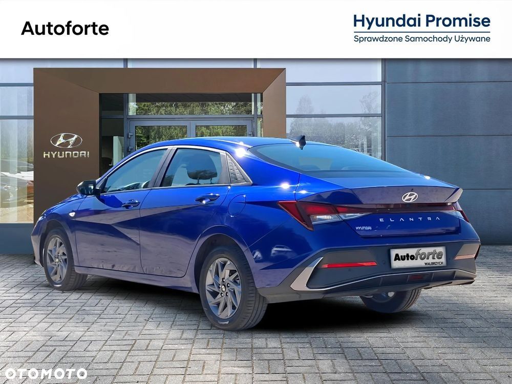 Hyundai Elantra 1.6 Modern - 3