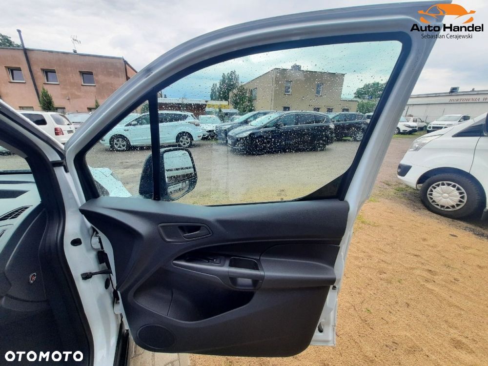 Ford Transit Connect - 33