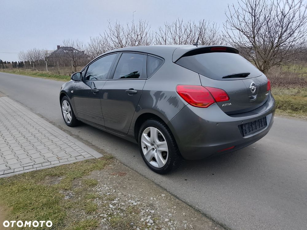Opel Astra - 3