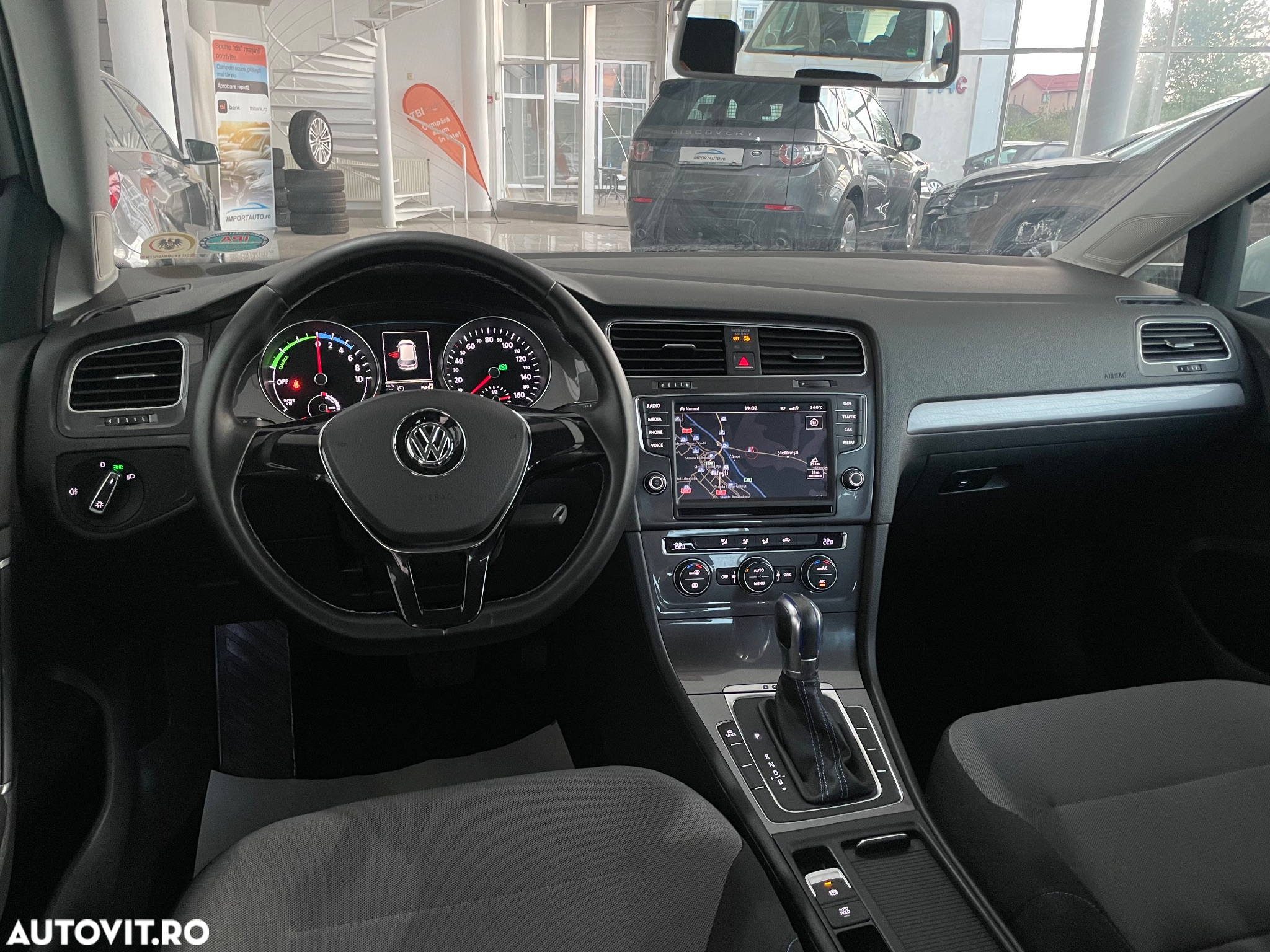 Volkswagen e-Golf - 8