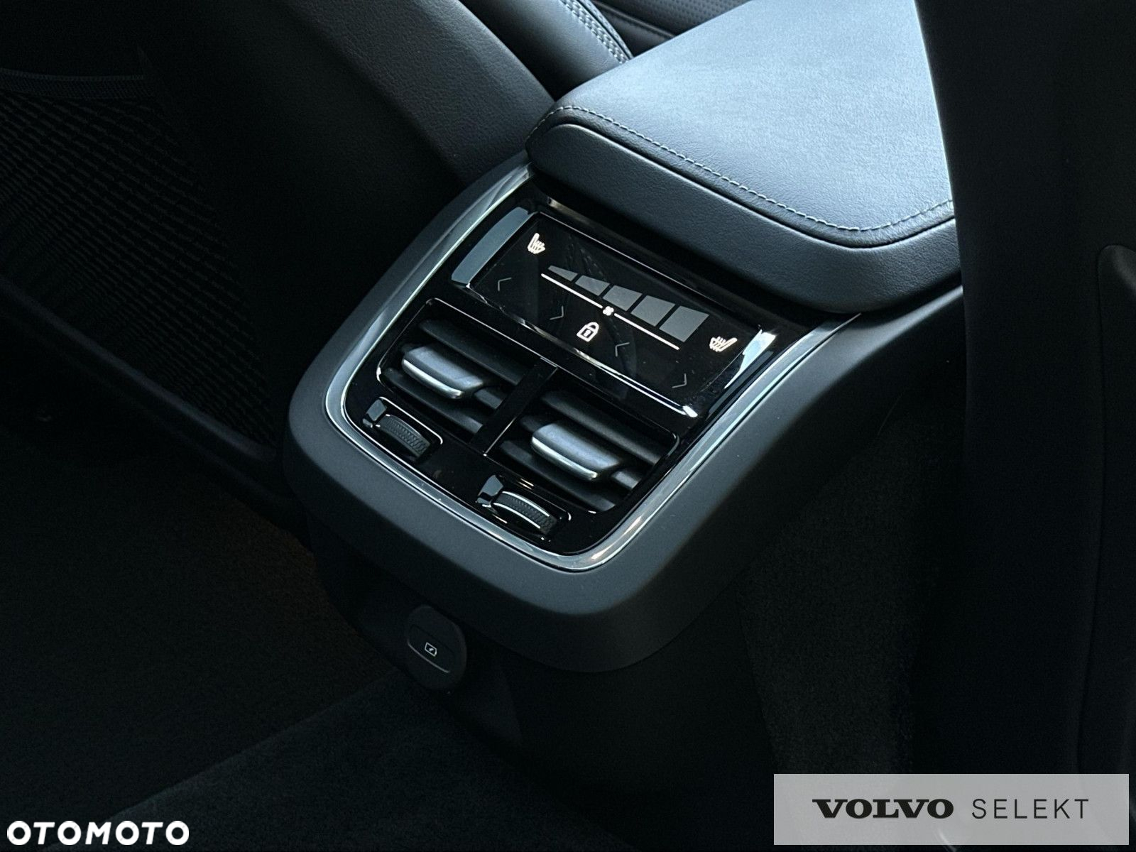 Volvo V60 Cross Country - 21