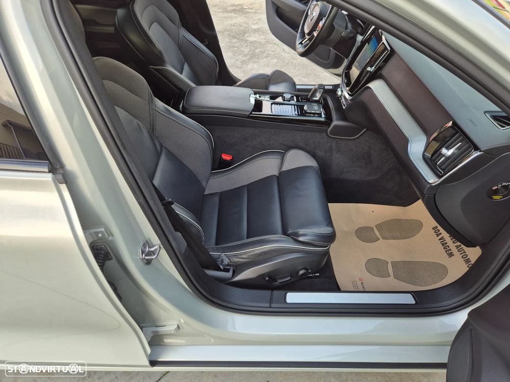 Volvo V60 2.0 T6 AWD TE R-Design - 50