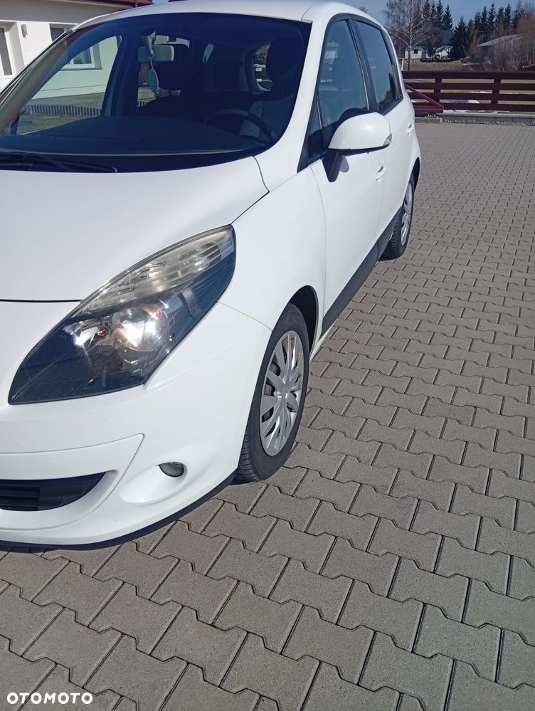 Renault Scenic 1.9 dCi Confort Expression - 1