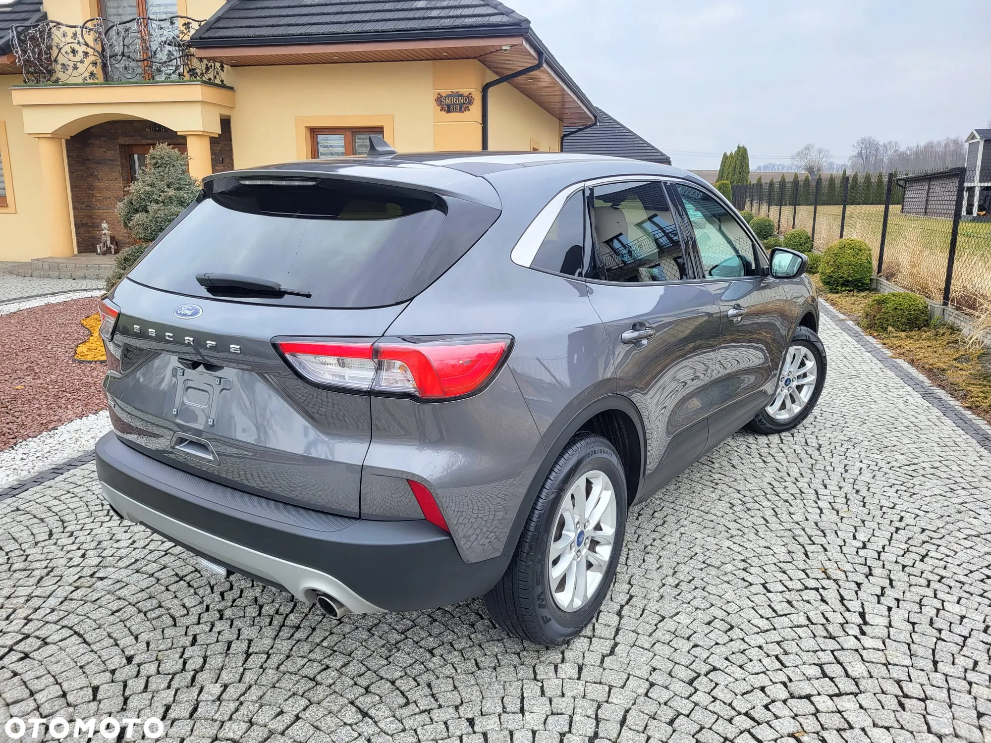 Ford Kuga - 37