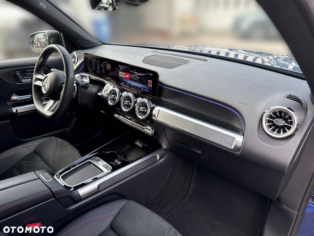 Mercedes-Benz GLB - 18