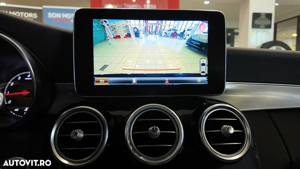 Mercedes-Benz C 200 4Matic 9G-TRONIC AMG Line - 31