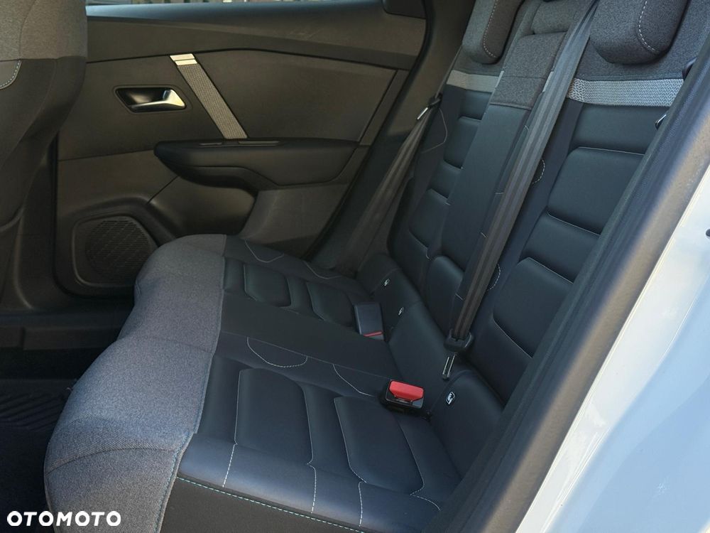 Citroën C4 BlueHDi 130 Stop&Start EAT8 MAX - 25