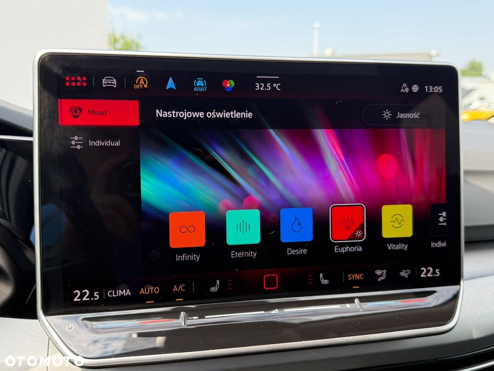 Volkswagen Golf Variant 1.5 eTSI EVO Life DSG - 22