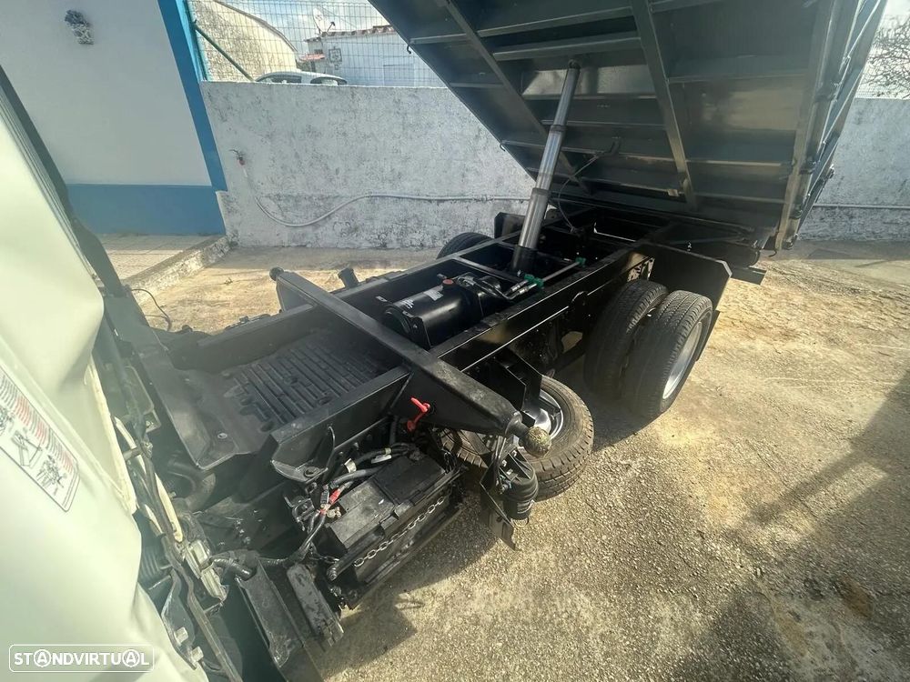Mitsubishi Fuso Canter E 300 BlueTEC - 6
