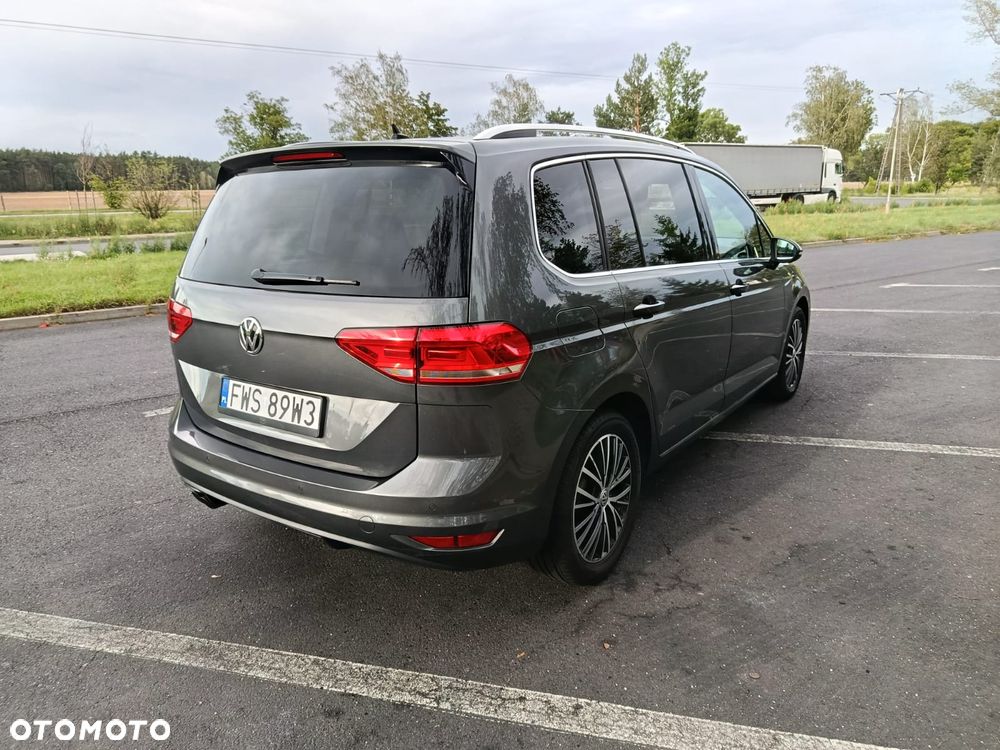 Volkswagen Touran 2.0 TDI BMT Highline DSG - 9