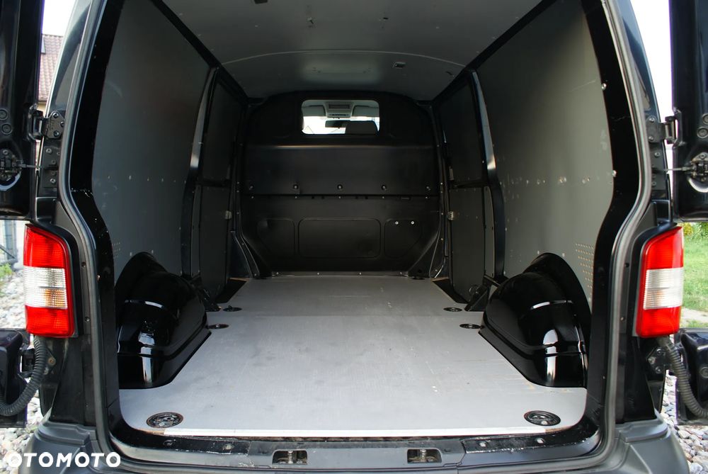 Volkswagen Transporter - 25