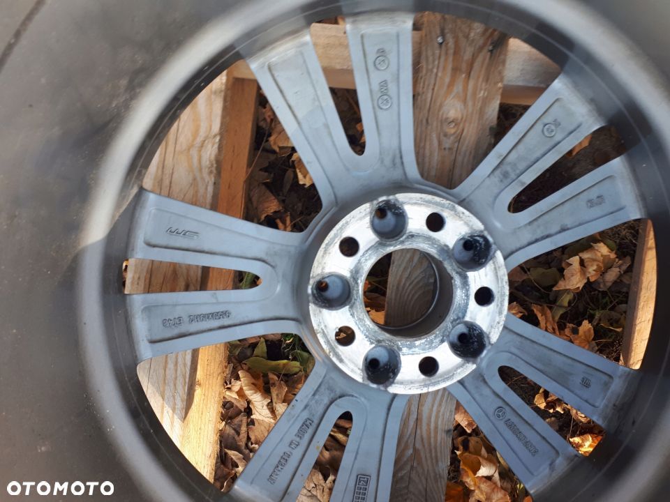ORYG. MERCEDES CLS 218 W218 9.5J 19 385 - 2
