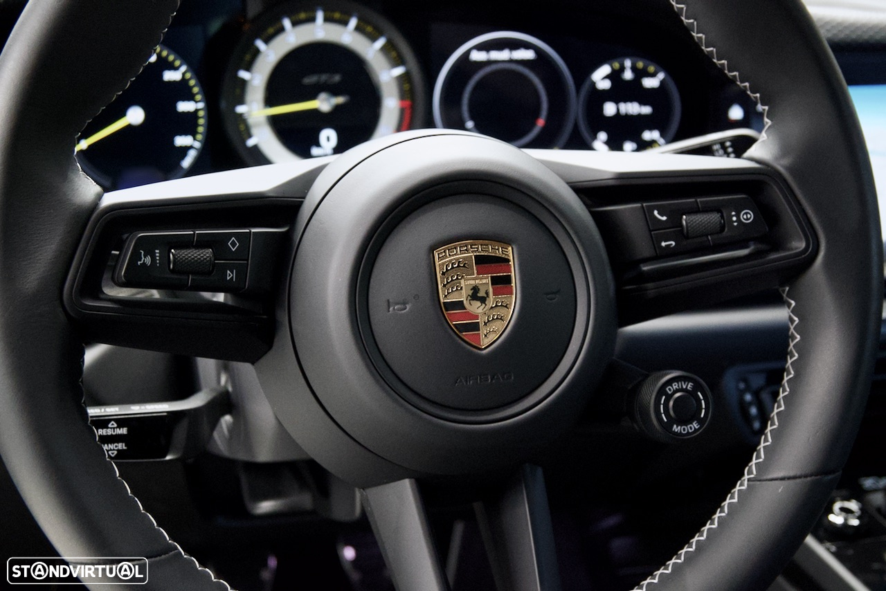 Porsche 911 (992) GT3 Touring Package - 33