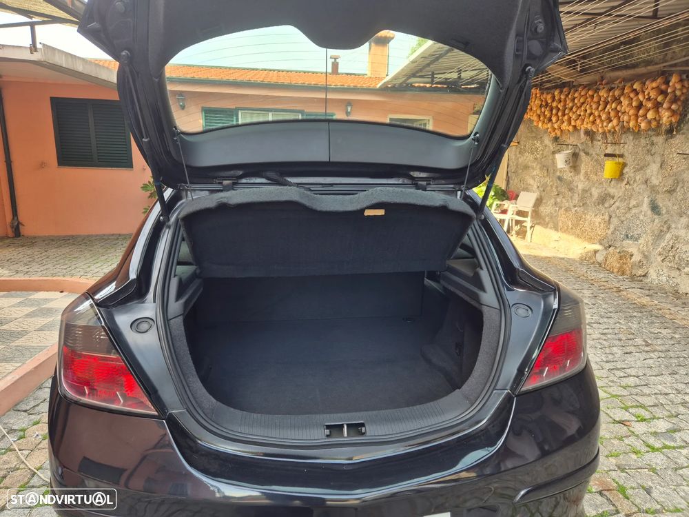 Opel Astra GTC 1.3 CDTi - 12