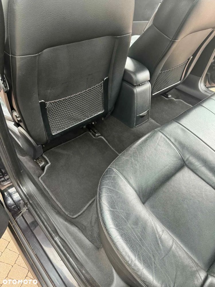 Ford Mondeo V6 ST 220 - 11
