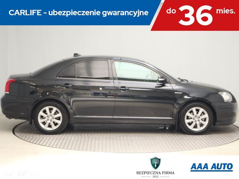 Toyota Avensis - 8