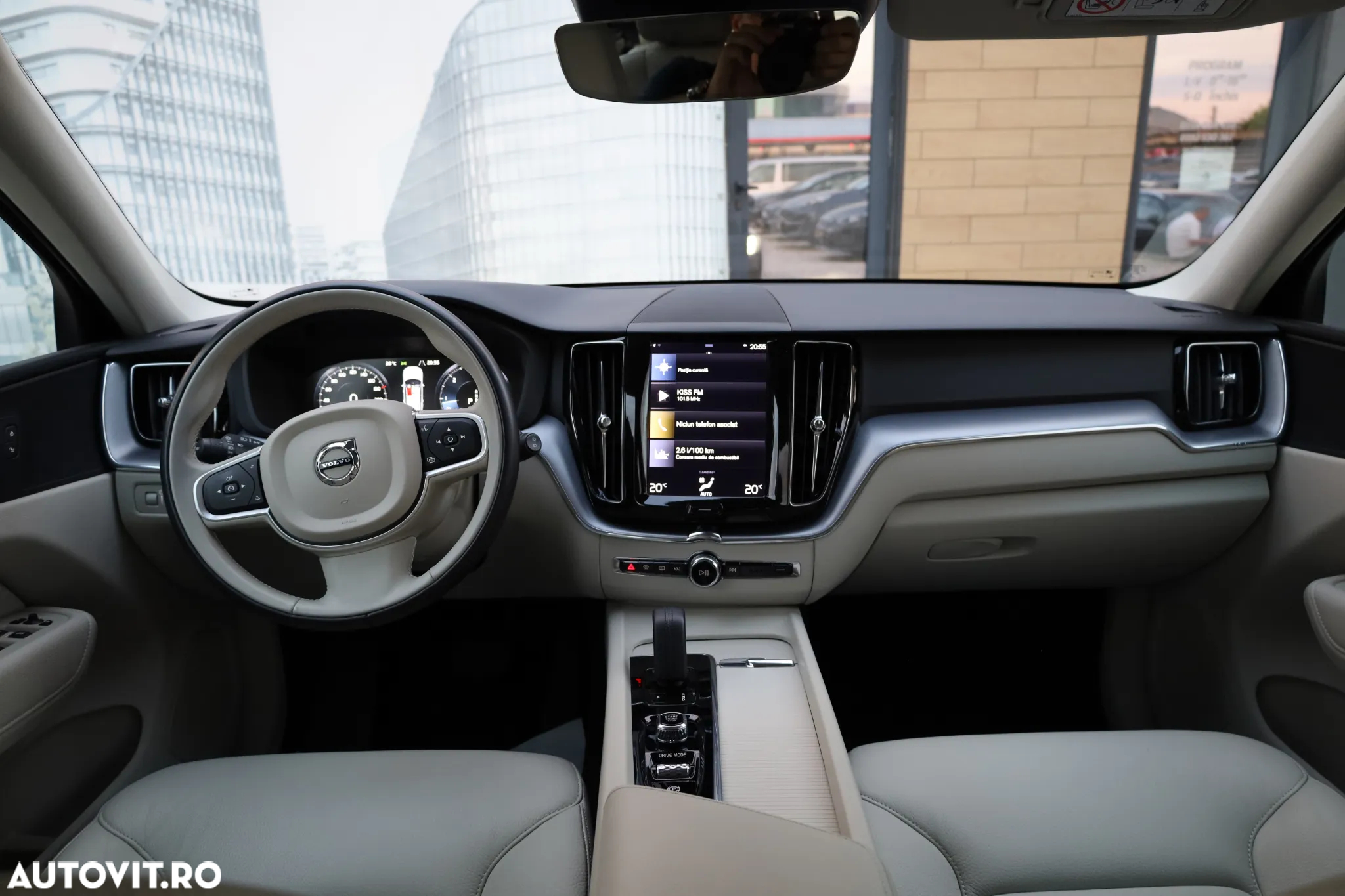 Volvo XC 60 B4 D Geartronic Momentum - 9