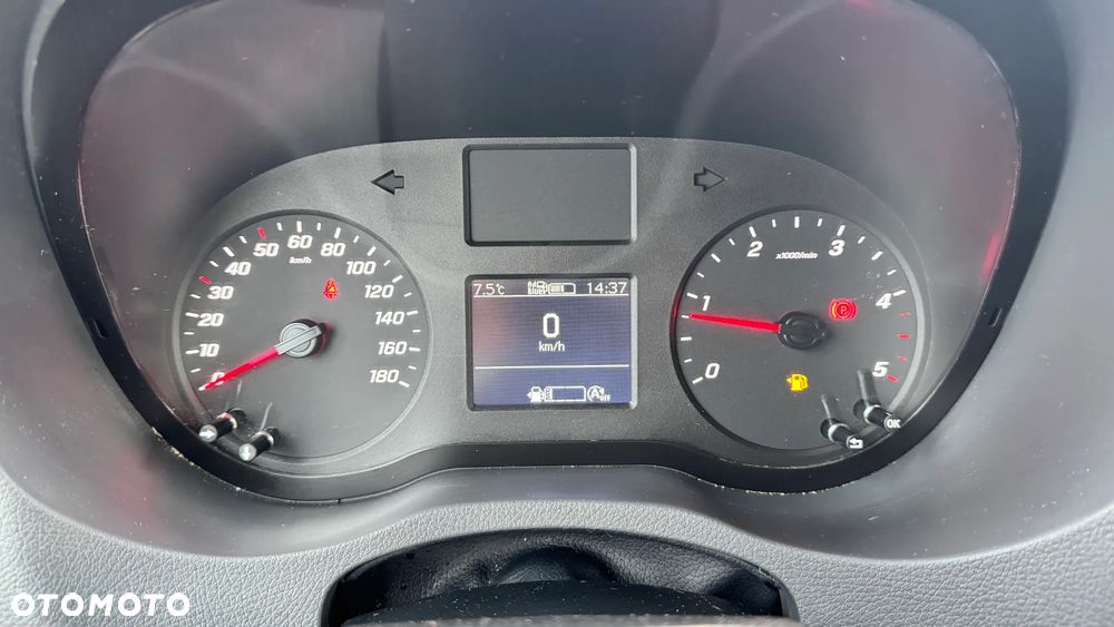 Mercedes-Benz Sprinter - 18