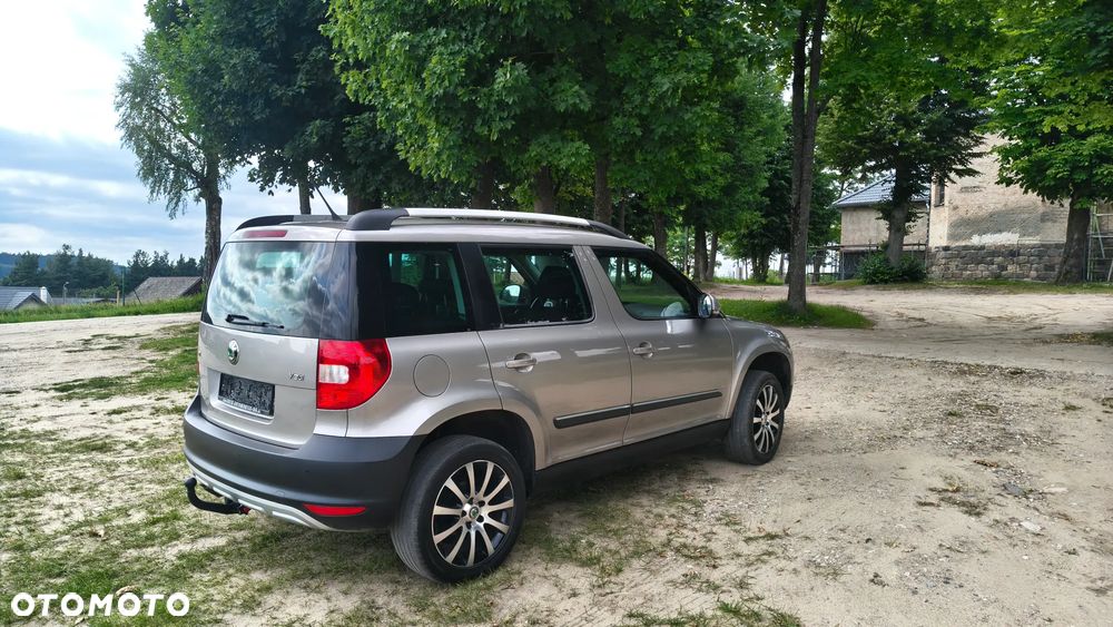 Skoda Yeti 2.0 TDI Ambition Green tec PLUS EDITION - 8