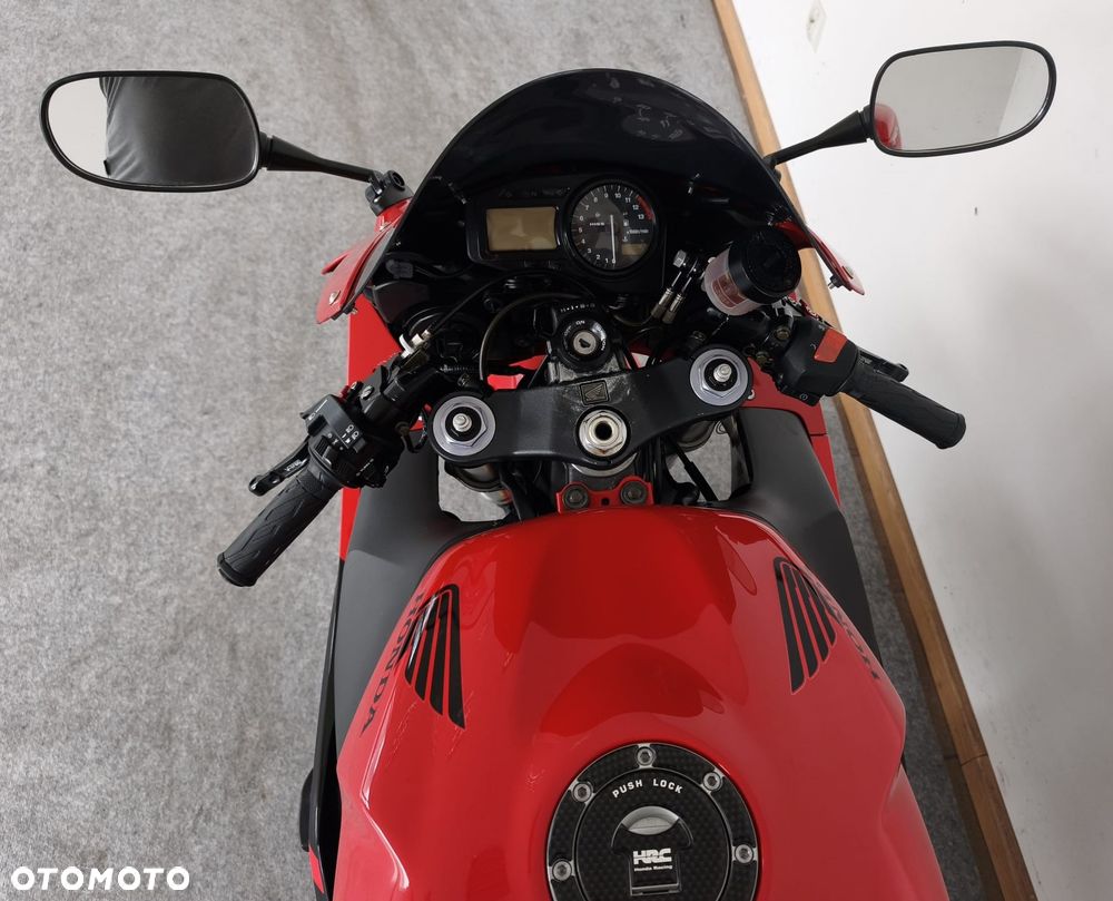 Honda CBR - 12