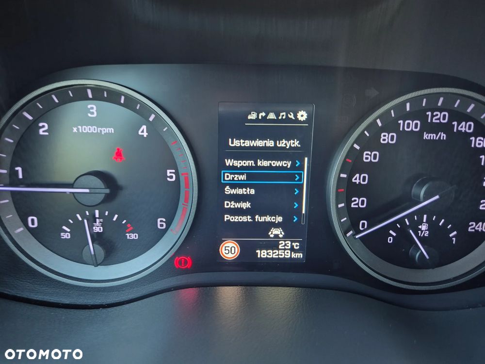 Hyundai Tucson 2.0 CRDi 4WD Advantage - 36