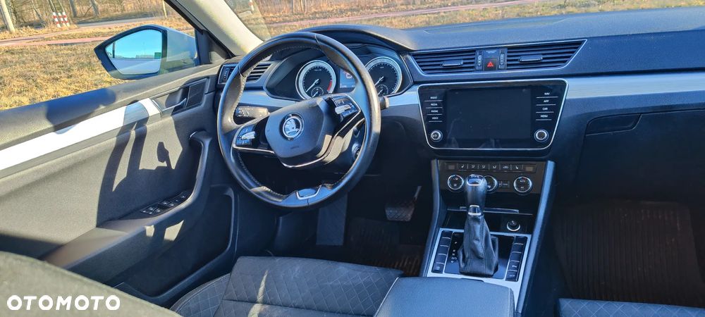 Skoda Superb 2.0 TDI Ambition DSG7 - 9