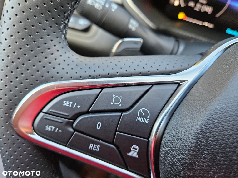 Renault Captur 1.3 TCe mHEV Techno EDC - 27