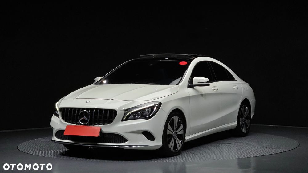 Mercedes-Benz CLA - 2