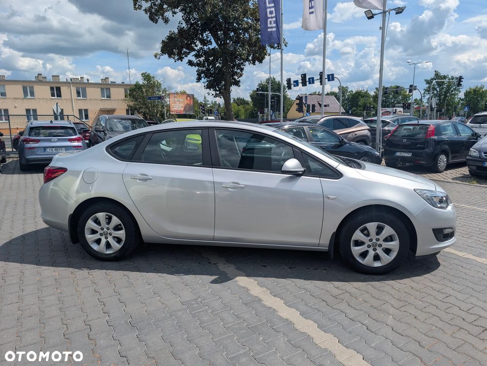 Opel Astra 1.6 Active EU6 - 4